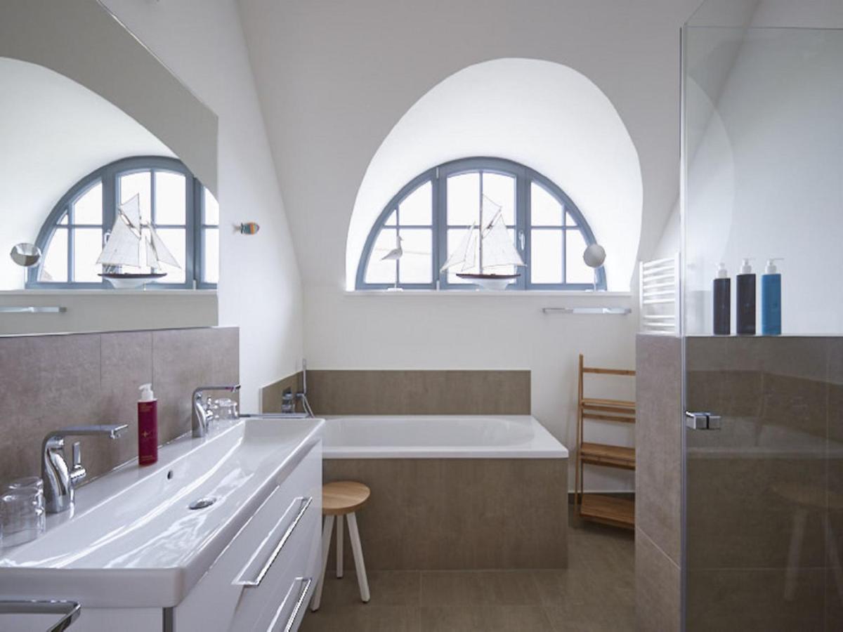 Reetland Am Meer - Premium Reetdachvilla Mit 3 Schlafzimmern, Sauna Und Kamin E19 Dranske Extérieur photo